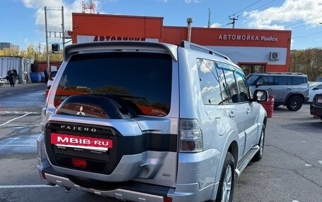 Mitsubishi Pajero IV, 2016 год, 2 207 000 рублей, 2 фотография
