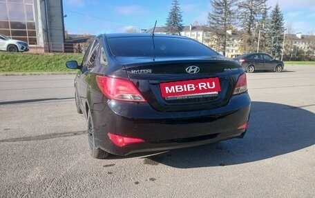 Hyundai Solaris II рестайлинг, 2015 год, 690 000 рублей, 3 фотография