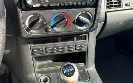 BMW 3 серия, 1994 год, 810 000 рублей, 11 фотография