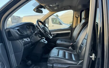 Peugeot Traveller I, 2020 год, 2 400 000 рублей, 8 фотография