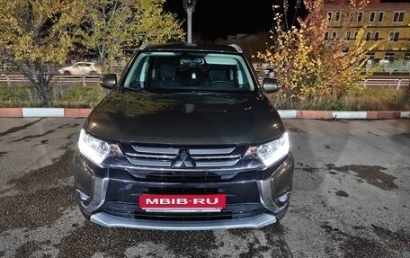 Mitsubishi Outlander III рестайлинг 3, 2015 год, 1 700 000 рублей, 1 фотография