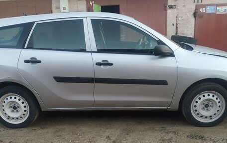Toyota Matrix, 2005 год, 550 000 рублей, 3 фотография