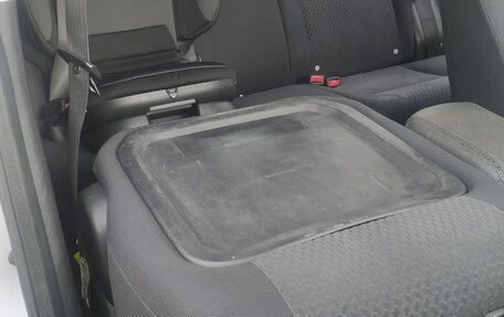 Toyota Matrix, 2005 год, 550 000 рублей, 10 фотография