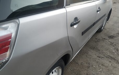 Toyota Matrix, 2005 год, 550 000 рублей, 8 фотография