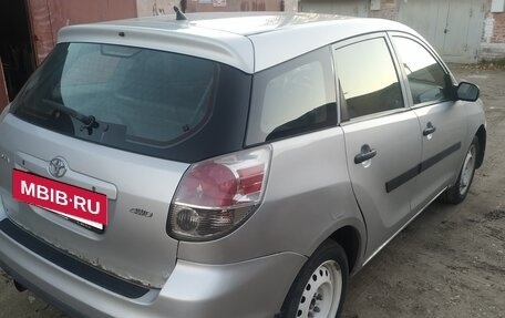 Toyota Matrix, 2005 год, 550 000 рублей, 4 фотография