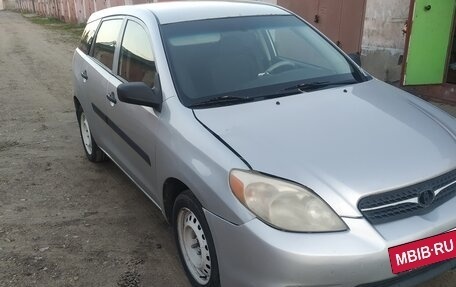 Toyota Matrix, 2005 год, 550 000 рублей, 2 фотография