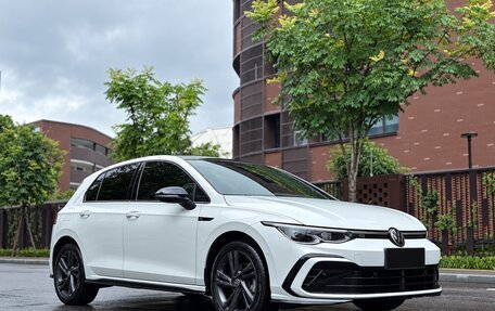 Volkswagen Golf VIII, 2023 год, 1 920 000 рублей, 3 фотография