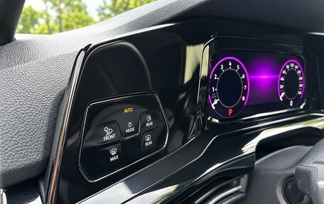 Volkswagen Golf VIII, 2023 год, 1 920 000 рублей, 16 фотография