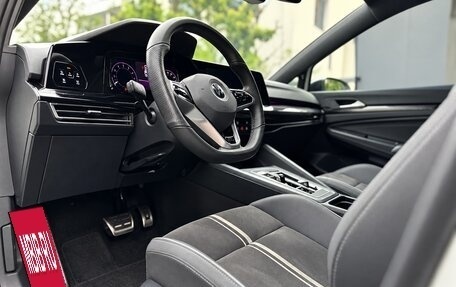 Volkswagen Golf VIII, 2023 год, 1 920 000 рублей, 11 фотография