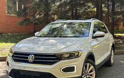Volkswagen T-Roc I, 2022 год, 1 550 000 рублей, 1 фотография