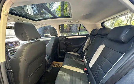 Volkswagen T-Roc I, 2022 год, 1 550 000 рублей, 8 фотография