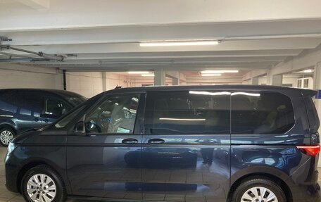 Volkswagen Multivan, 2022 год, 3 900 000 рублей, 4 фотография