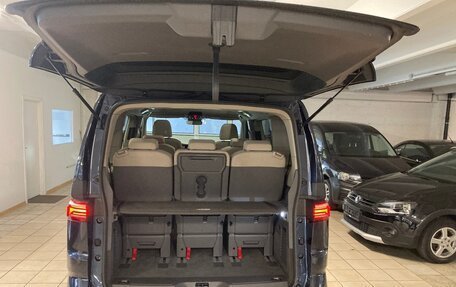 Volkswagen Multivan, 2022 год, 3 900 000 рублей, 13 фотография