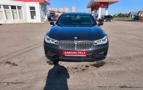 BMW 7 серия, 2018 год, 3 900 000 рублей, 4 фотография