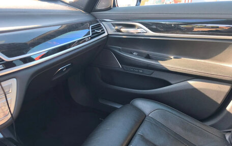 BMW 7 серия, 2018 год, 3 900 000 рублей, 11 фотография