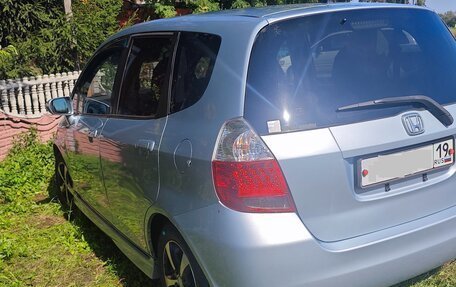 Honda Fit III, 2004 год, 420 000 рублей, 6 фотография