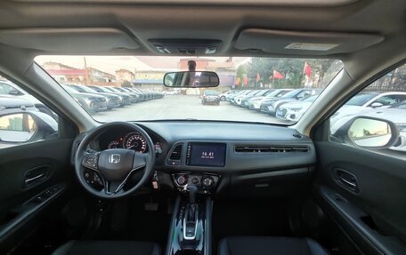 Honda Vezel, 2022 год, 1 590 700 рублей, 12 фотография