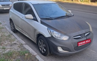 Hyundai Solaris II рестайлинг, 2012 год, 350 000 рублей, 1 фотография