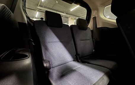 Toyota Sienta II, 2018 год, 1 390 000 рублей, 25 фотография