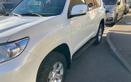 Toyota Land Cruiser Prado 150 рестайлинг 2, 2020 год, 4 690 000 рублей, 2 фотография