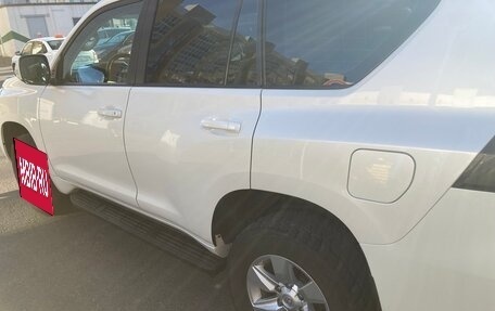 Toyota Land Cruiser Prado 150 рестайлинг 2, 2020 год, 4 690 000 рублей, 3 фотография