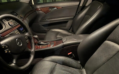 Mercedes-Benz E-Класс, 2005 год, 780 000 рублей, 7 фотография