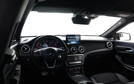 Mercedes-Benz CLA, 2018 год, 1 970 055 рублей, 13 фотография