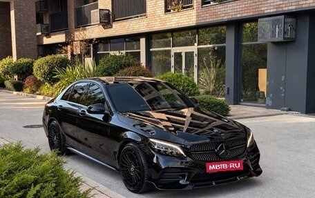 Mercedes-Benz C-Класс, 2019 год, 2 700 000 рублей, 1 фотография