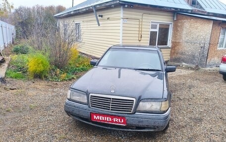 Mercedes-Benz C-Класс, 1996 год, 230 000 рублей, 1 фотография
