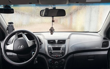 Hyundai Solaris II рестайлинг, 2012 год, 539 700 рублей, 7 фотография