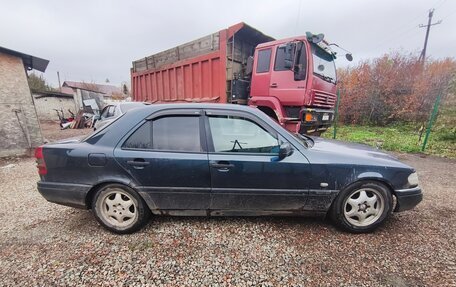 Mercedes-Benz C-Класс, 1996 год, 230 000 рублей, 2 фотография
