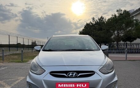 Hyundai Solaris II рестайлинг, 2012 год, 780 000 рублей, 1 фотография