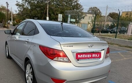 Hyundai Solaris II рестайлинг, 2012 год, 780 000 рублей, 3 фотография