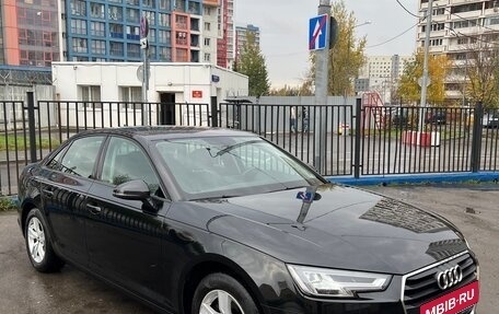 Audi A4, 2019 год, 2 499 999 рублей, 3 фотография
