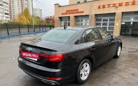 Audi A4, 2019 год, 2 499 999 рублей, 10 фотография