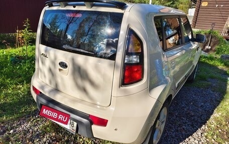 KIA Soul I рестайлинг, 2011 год, 700 000 рублей, 15 фотография