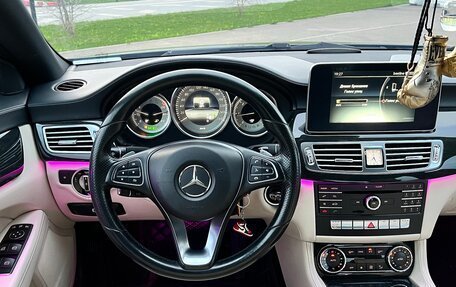 Mercedes-Benz CLS, 2015 год, 2 700 000 рублей, 3 фотография
