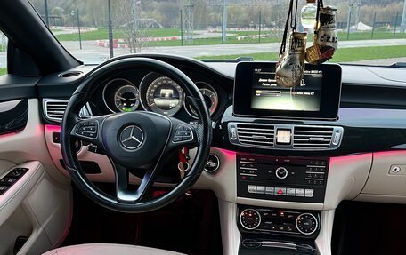 Mercedes-Benz CLS, 2015 год, 2 700 000 рублей, 4 фотография