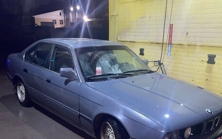 BMW 5 серия, 1990 год, 300 000 рублей, 2 фотография