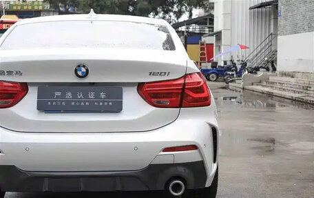 BMW 1 серия, 2022 год, 21 фотография