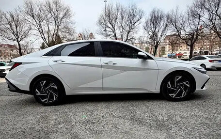 Hyundai Elantra, 2022 год, 1 250 001 рублей, 6 фотография