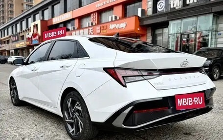 Hyundai Elantra, 2022 год, 1 250 001 рублей, 3 фотография