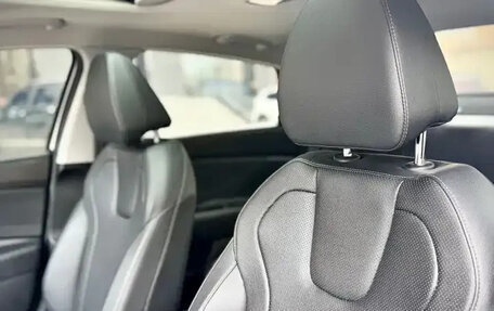 Hyundai Elantra, 2022 год, 1 250 001 рублей, 15 фотография