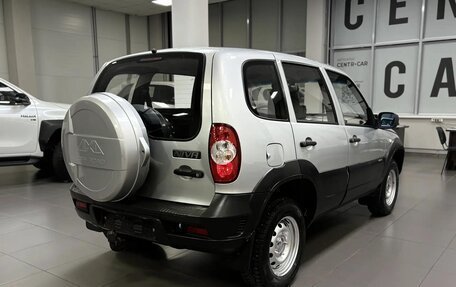 Chevrolet Niva I рестайлинг, 2011 год, 665 000 рублей, 5 фотография
