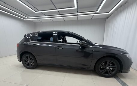 Volkswagen Golf VIII, 2022 год, 2 176 000 рублей, 7 фотография