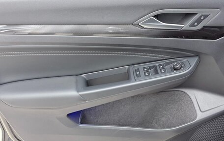 Volkswagen Golf VIII, 2022 год, 2 176 000 рублей, 9 фотография