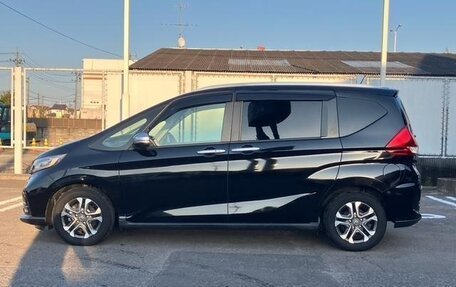 Honda Freed II, 2023 год, 1 200 000 рублей, 2 фотография