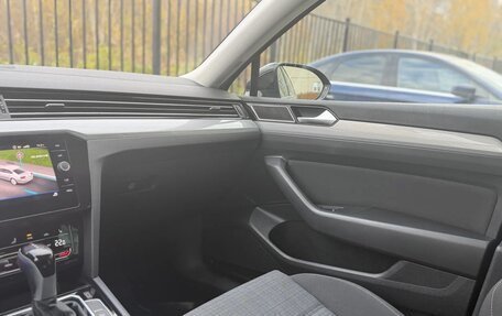 Volkswagen Passat B8 рестайлинг, 2021 год, 2 380 000 рублей, 13 фотография