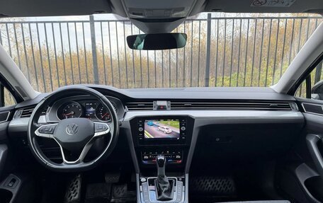 Volkswagen Passat B8 рестайлинг, 2021 год, 2 380 000 рублей, 12 фотография
