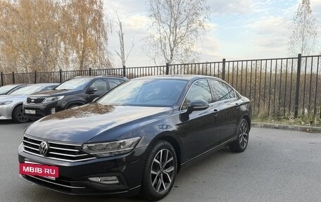 Volkswagen Passat B8 рестайлинг, 2021 год, 2 380 000 рублей, 4 фотография